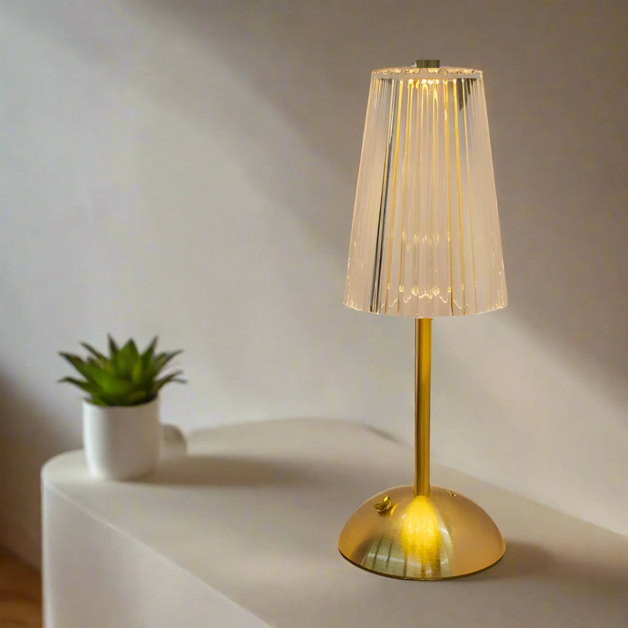 LumiCrystal Table Lamp